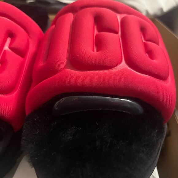 UGG Maxi graphic red slides - Picture 2 of 12